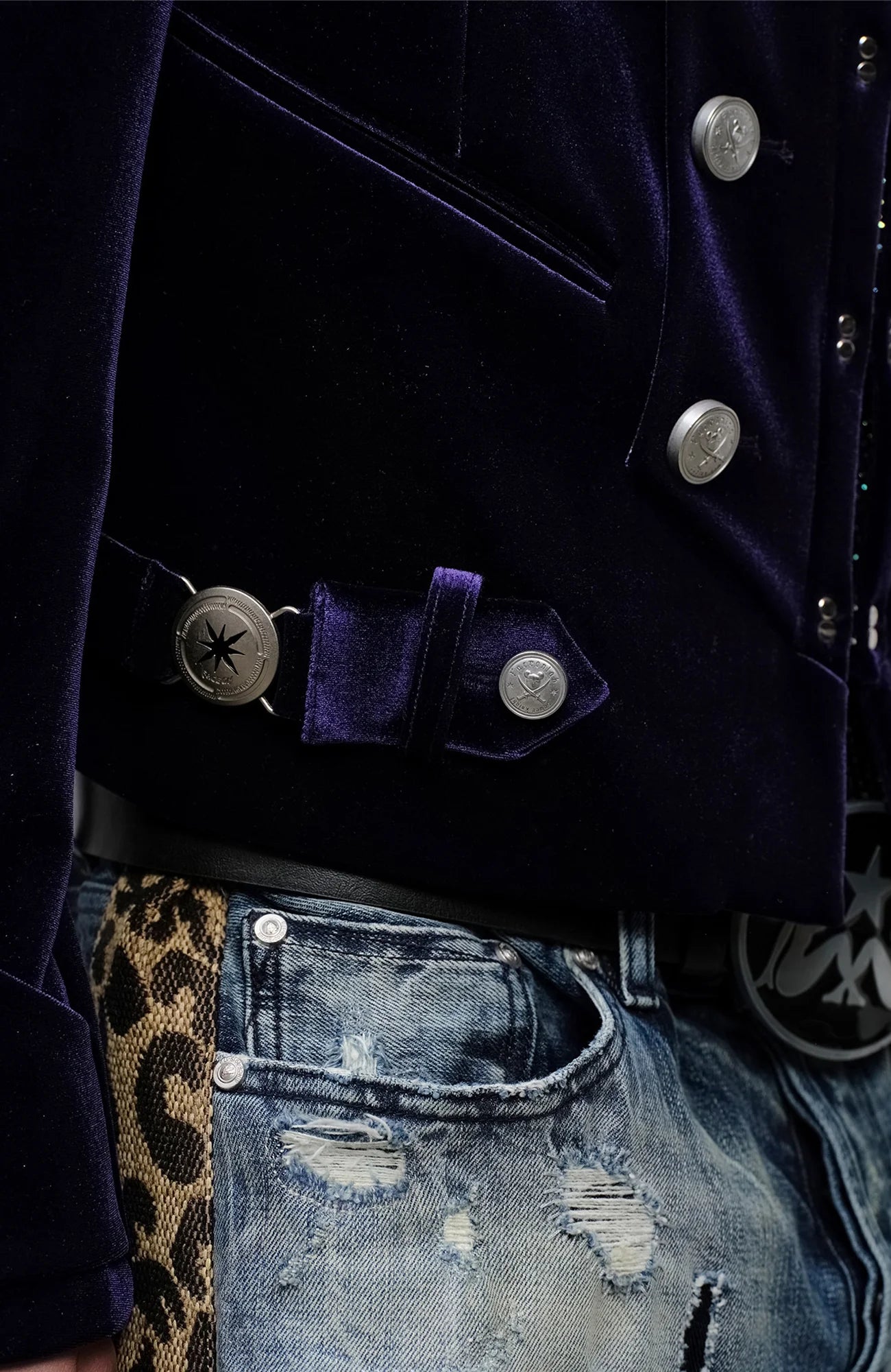 FACEONLAB Velvet Operatic Cropped Jacket Purple