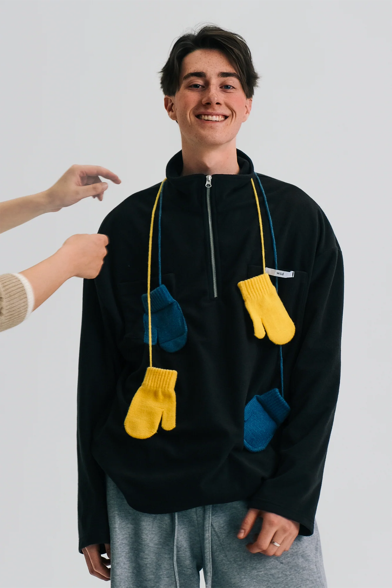 WIID Mitten-Chain Half-Zip Oversized Sweatshirt