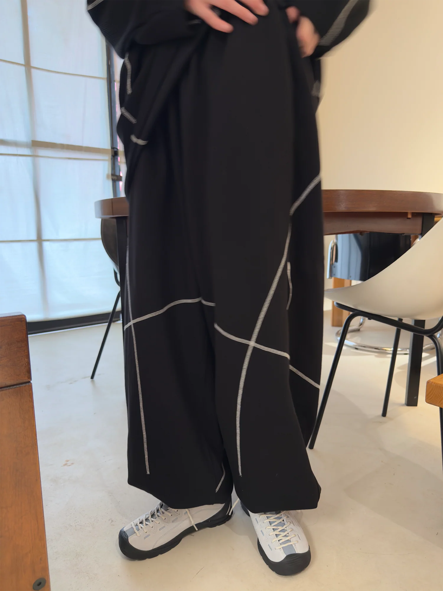 MIICHOUS Paneled Contrast-Stitch Sweatpants