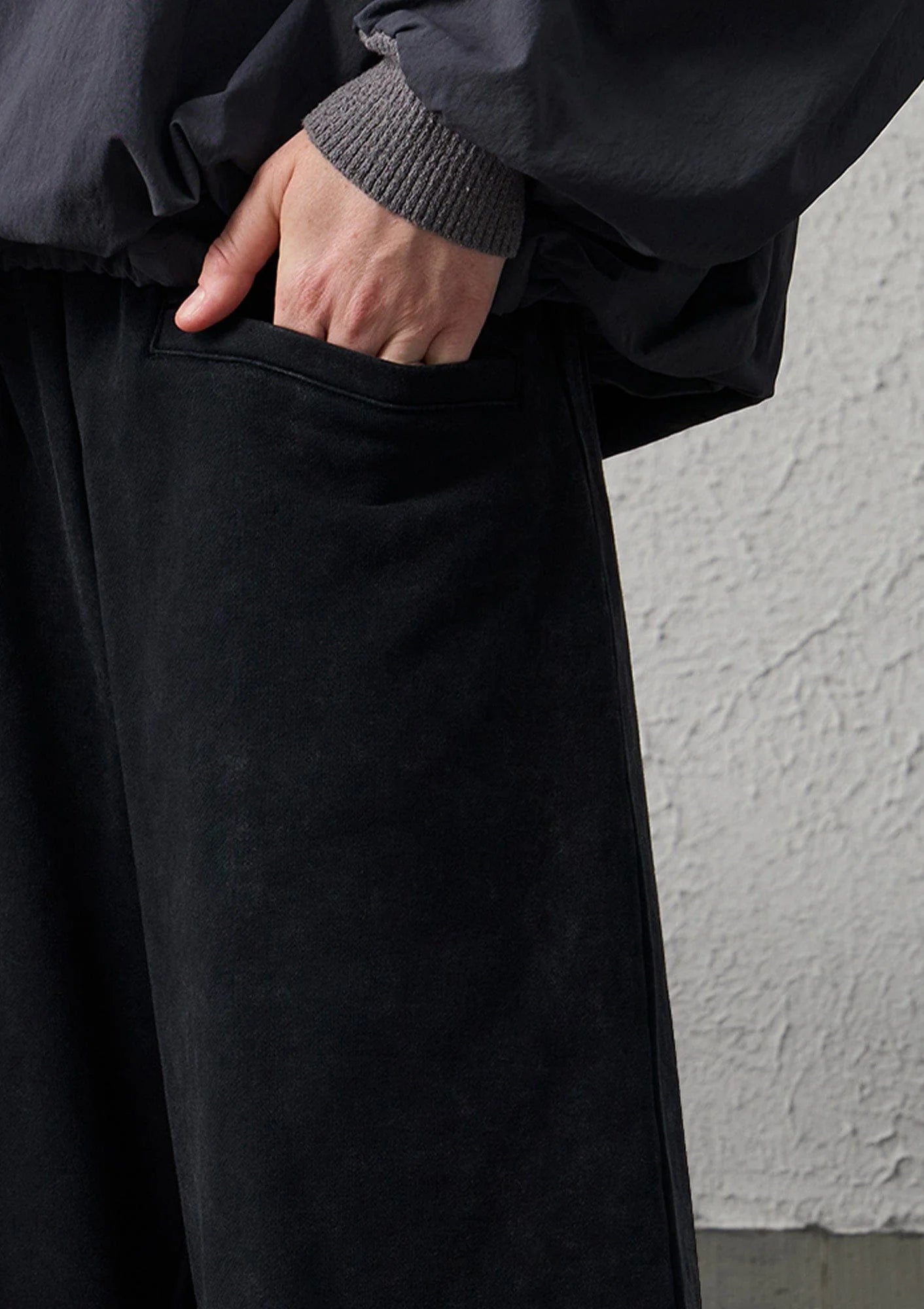 ORGANIC EMOTION Waxed-Wash Oversized Curved Pants