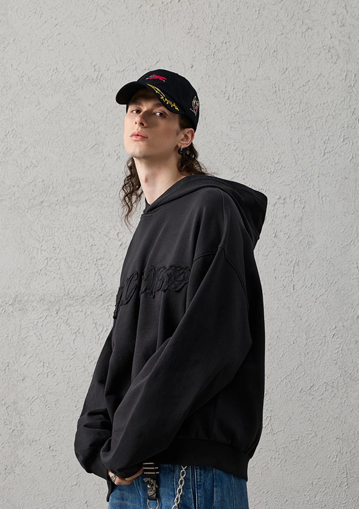 ORGANIC EMOTION Asymmetrical Hem LOGO Embroidered Hoodie