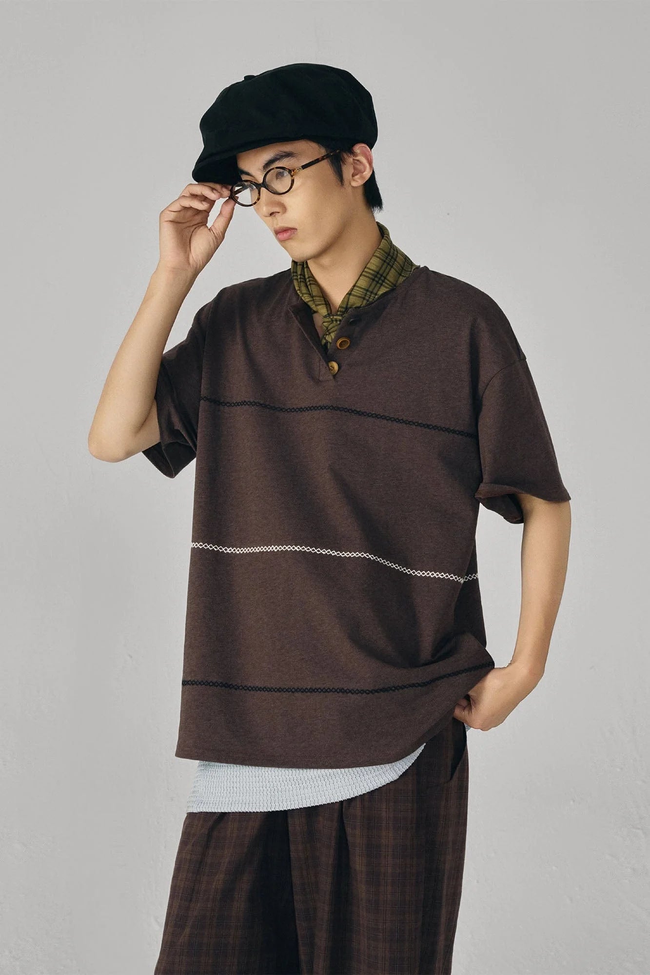 GONGHE REPUB Retro Chain Embroidered Henley T-Shirt