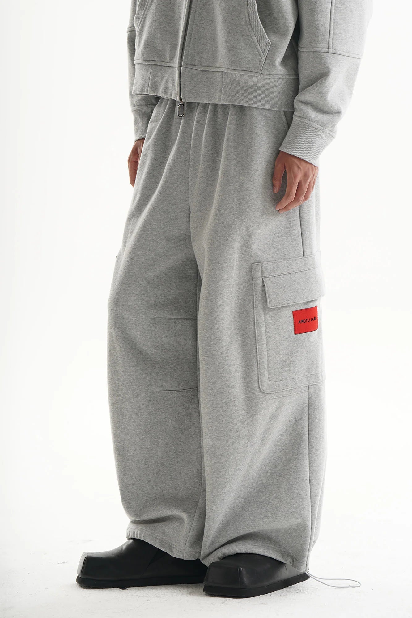 ORAL UTOPIA Fleece-Lined Multi Pocket Sweatpants
