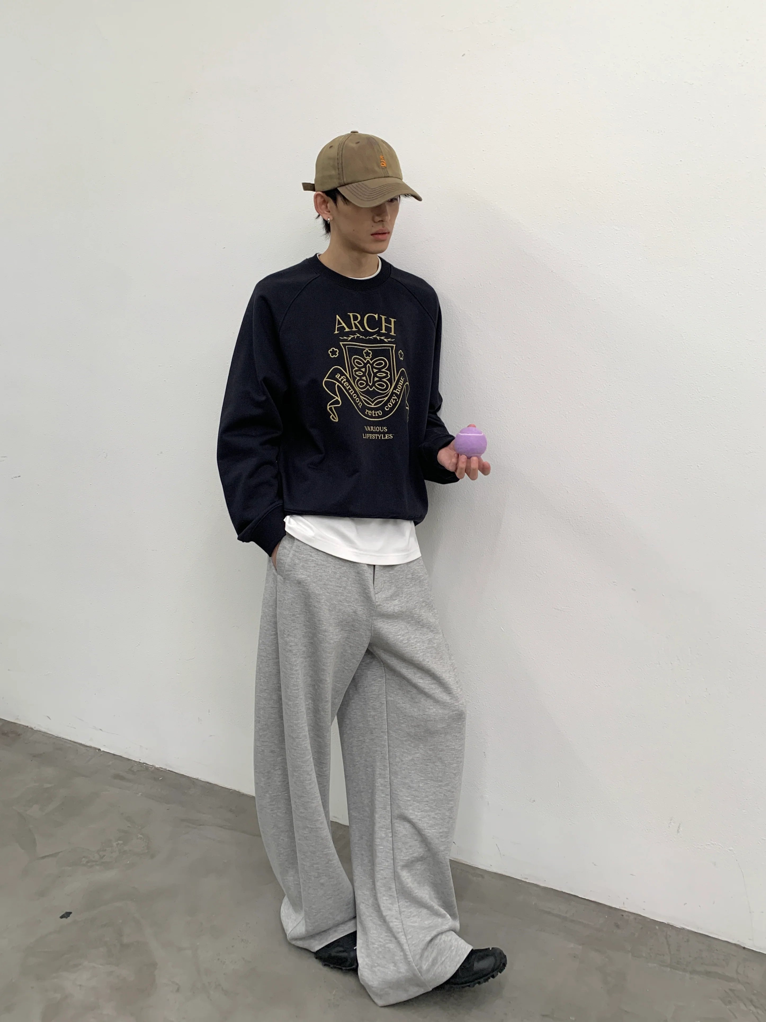 ROARINGWILD A ARCH Collegiate Loopback Raglan Sweatshirt