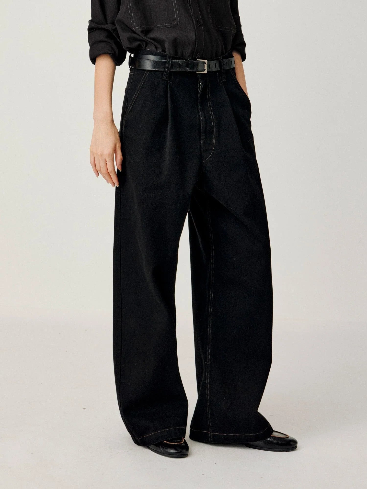 OPICLOTH Washed Contrast Stitch Wide-Leg Jeans