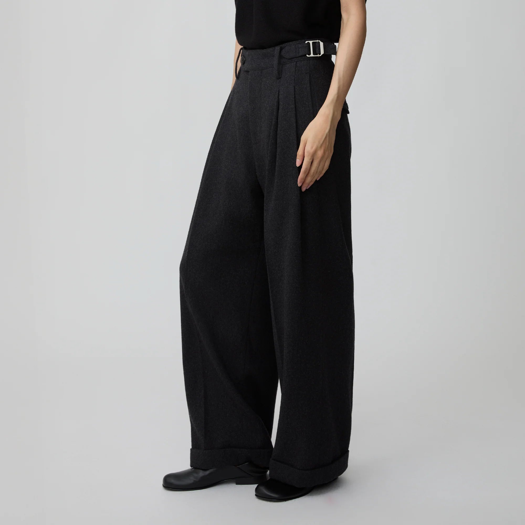 OPICLPOTH Wool-Blend Pleated Barrel Trousers