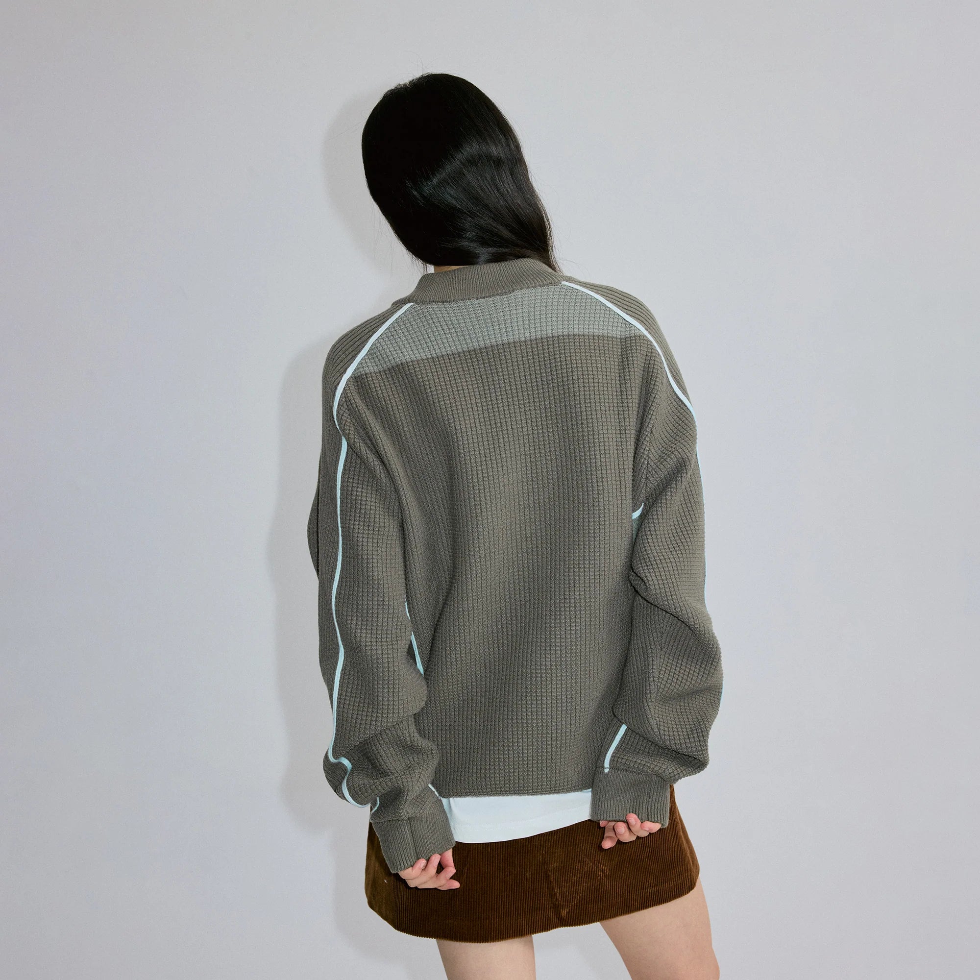 ROARINGWILD A ARCH Contrast Panel Raglan Half-Zip Sweater