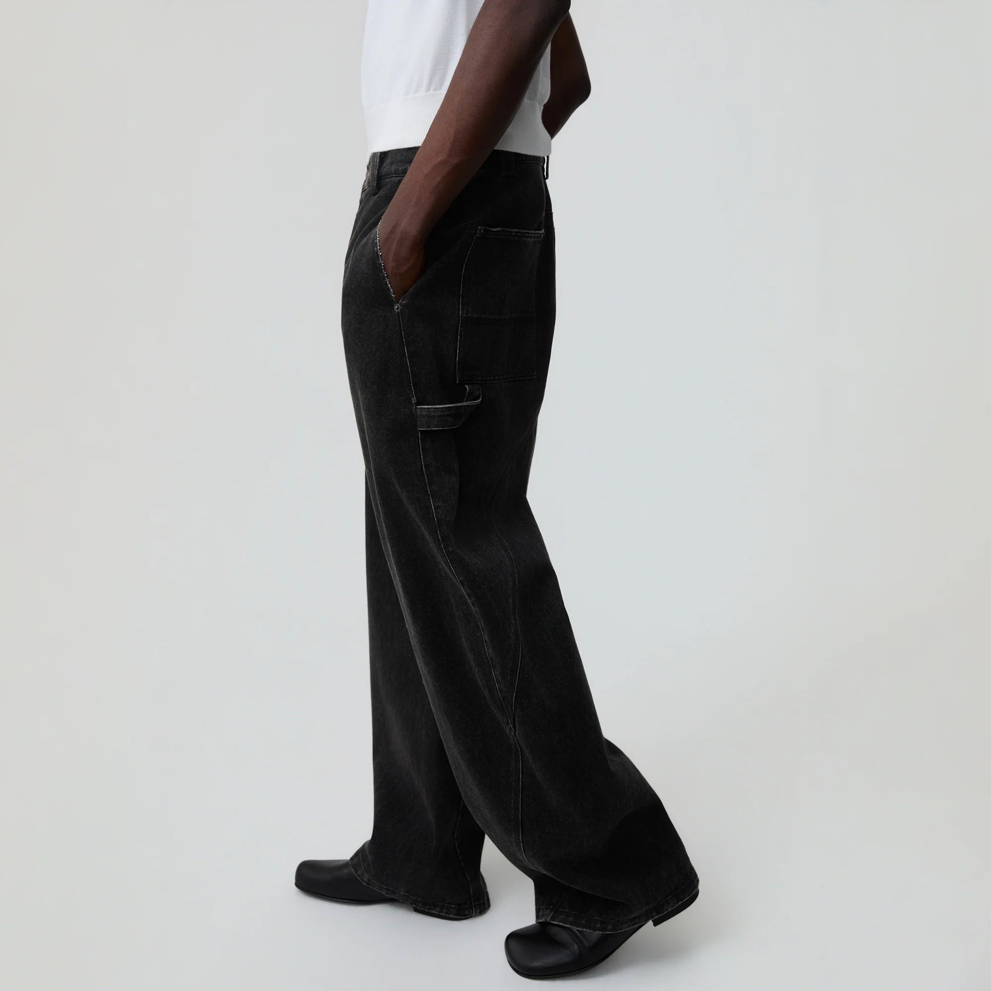 OPICLOTH Classic Washed Panel Straight-Leg Jeans