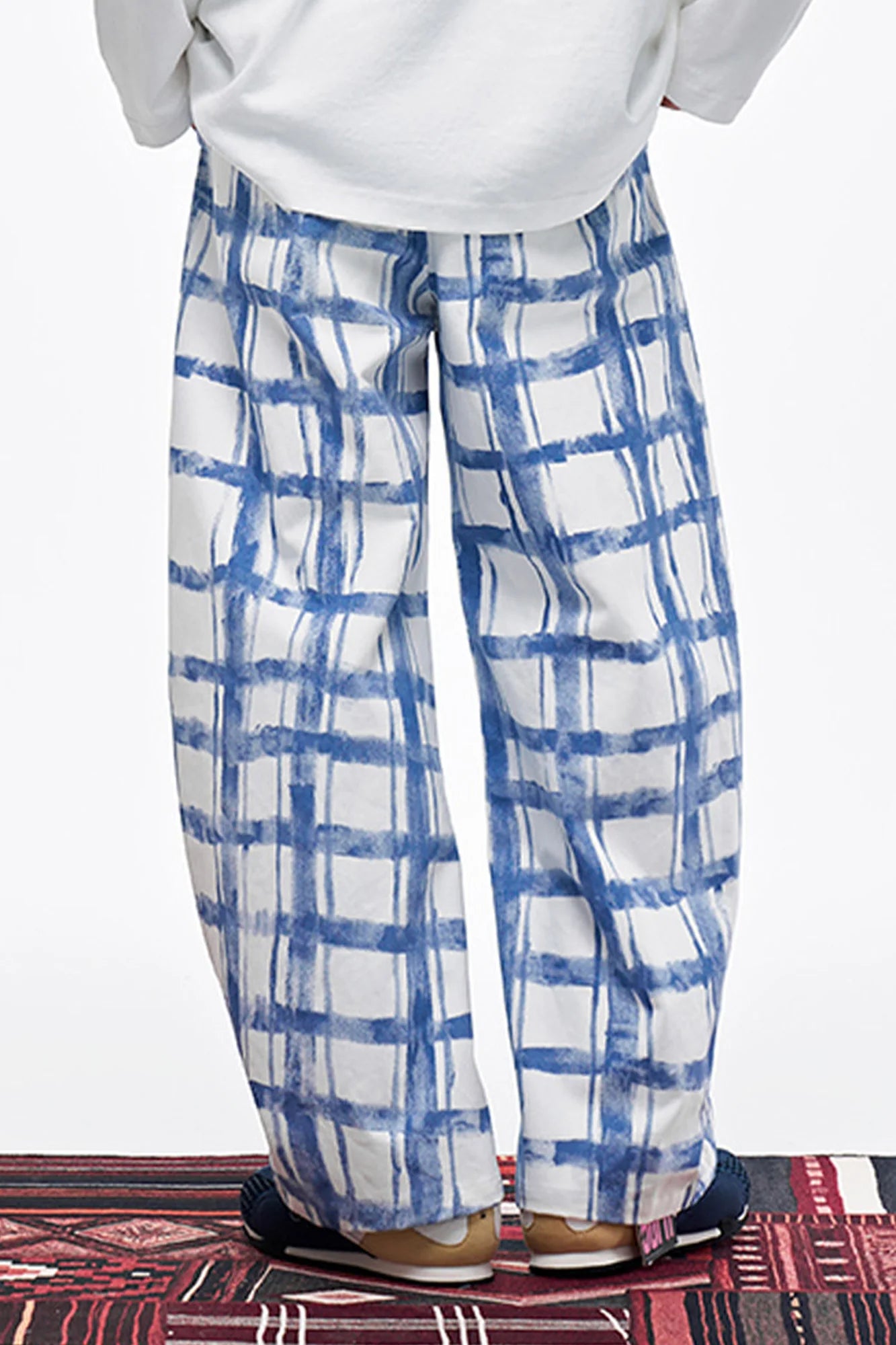 OVERLAPS Brush-Paint Grid Wide-Leg Pants