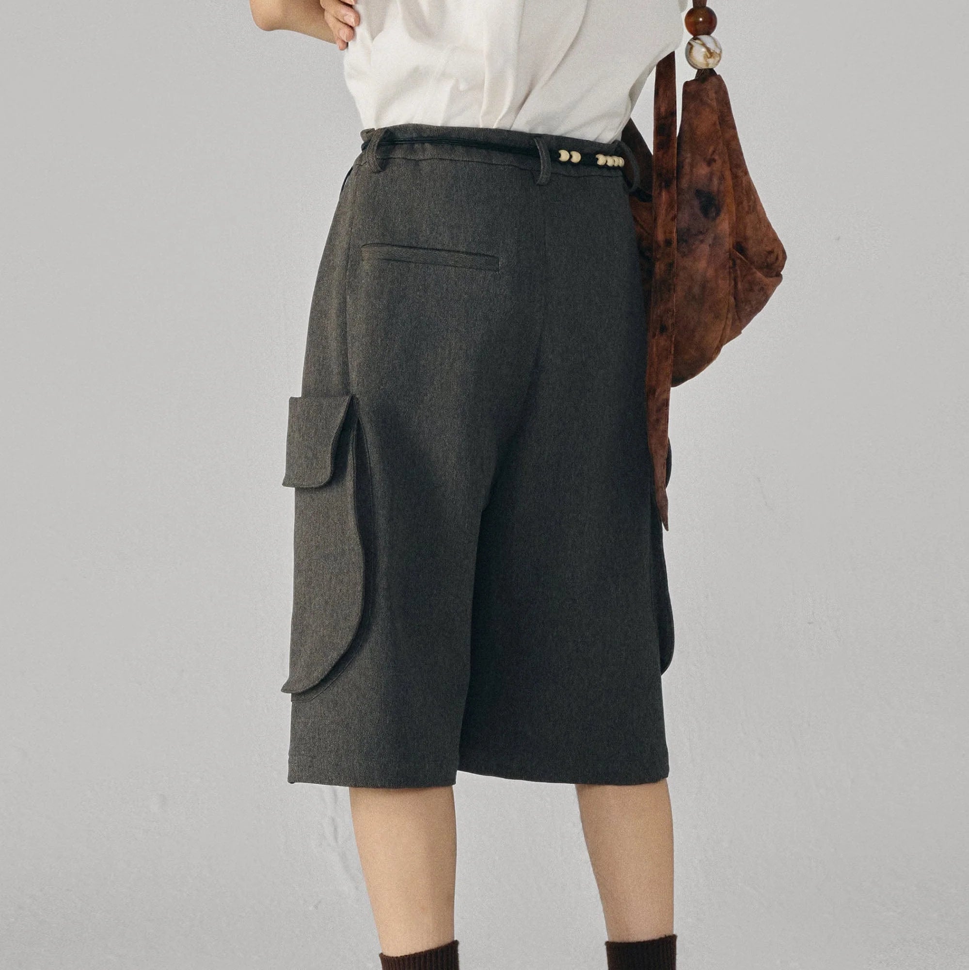 GONGHE REPUB Retro Pleated Multi-Pocket Shorts