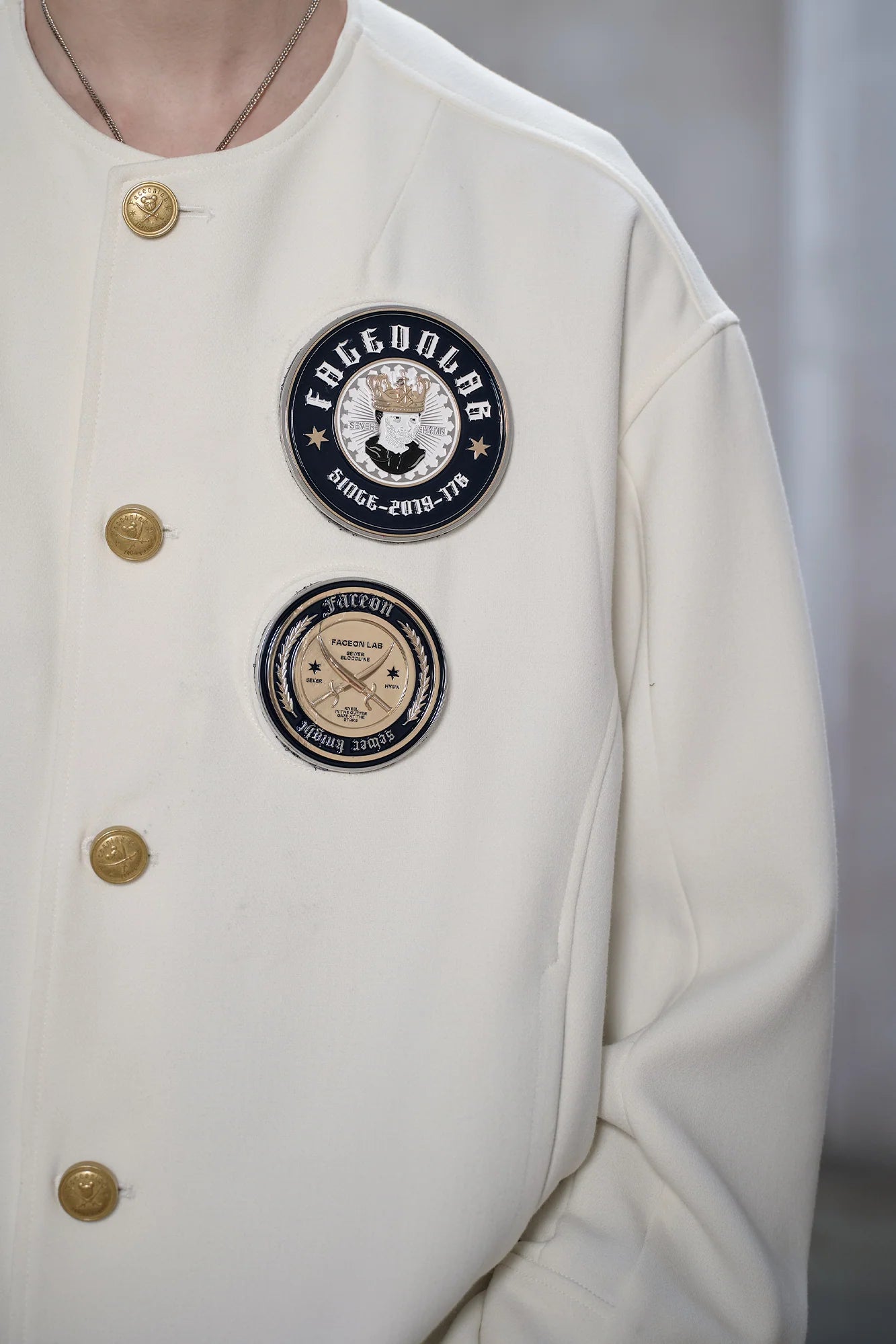 FACEONLAB Essential Badge Crewneck Jacket