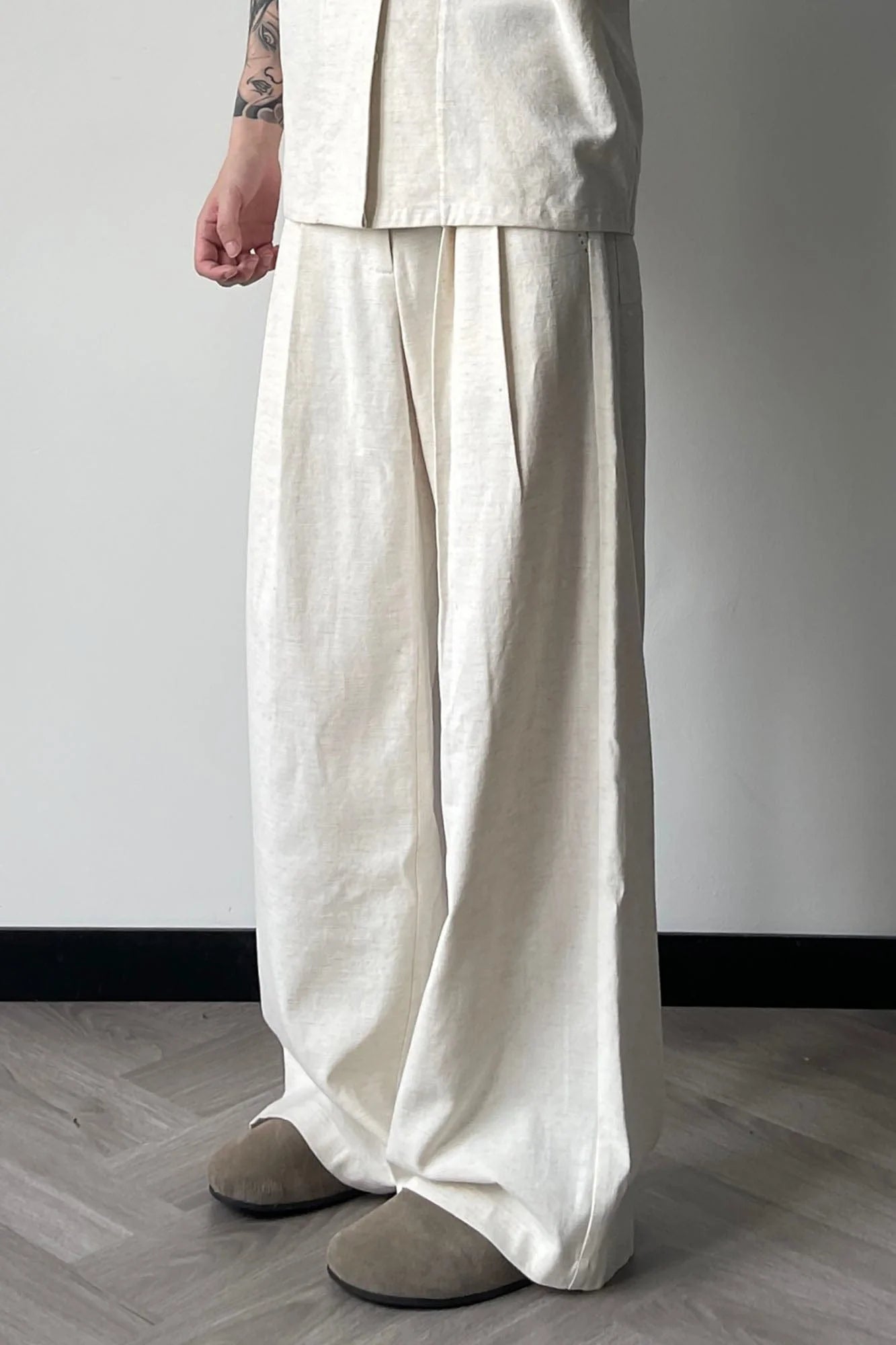 OKAYTHXBYE Pleated Linen-Blend Wide-Leg Trousers