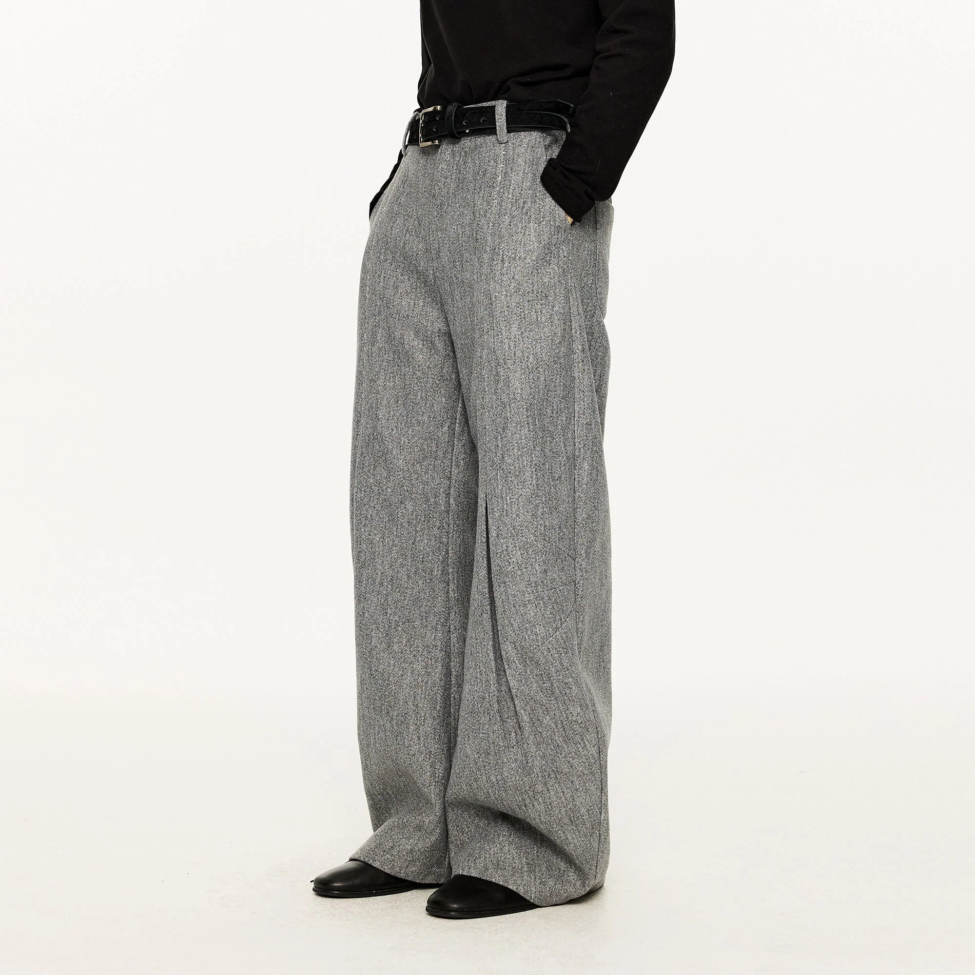 KREATE Middle Stitch Pleat Wide-Leg Trousers