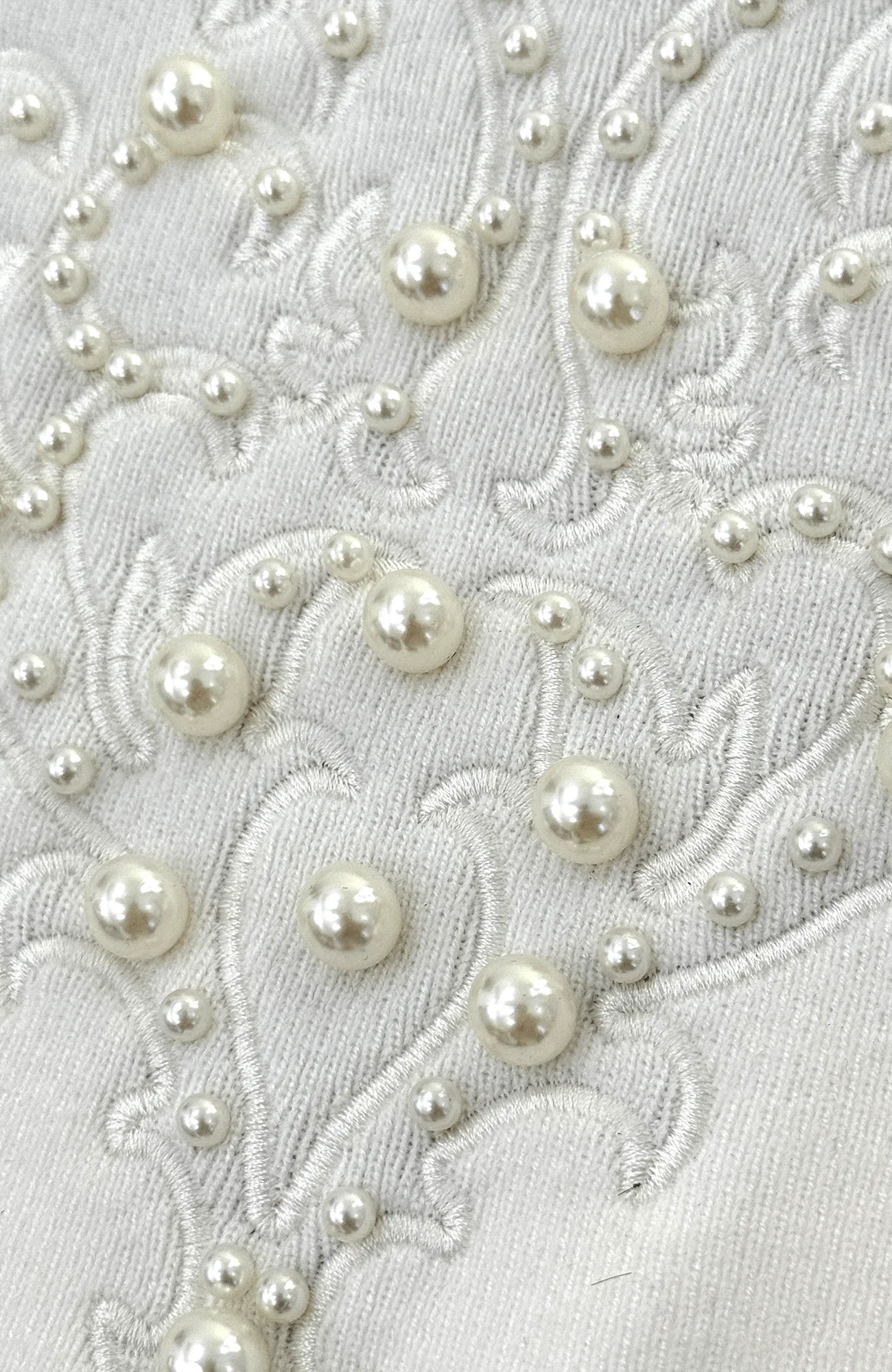 TECNINEGROUP Pearl Heart Embroidered Knit Beanie