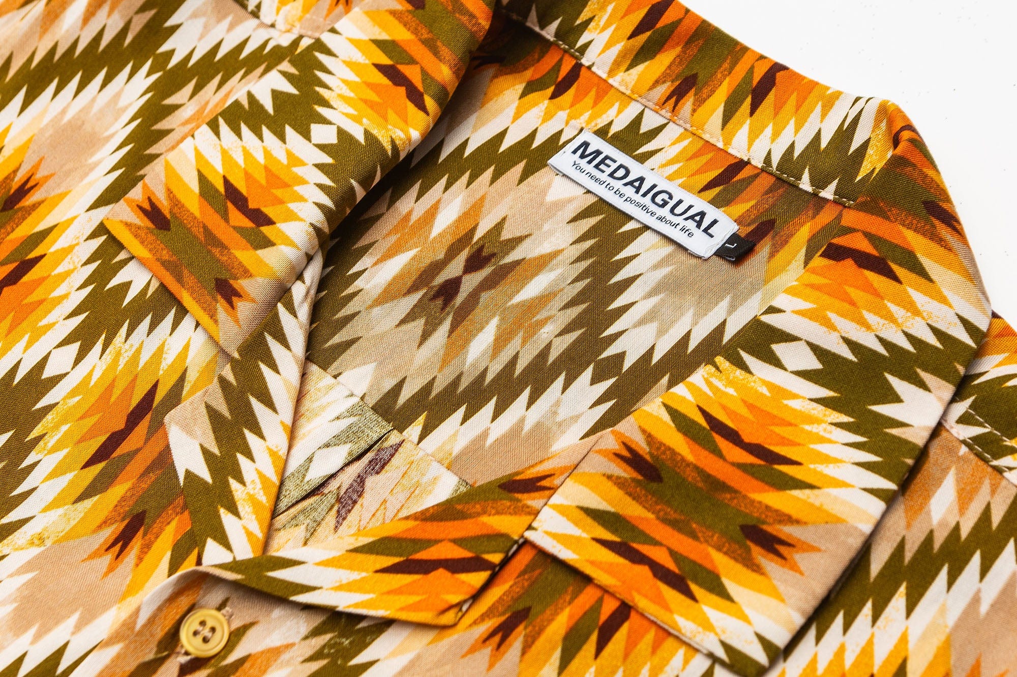 ME DA IGUAL Geometric Full-Print Button-Up Half Shirt