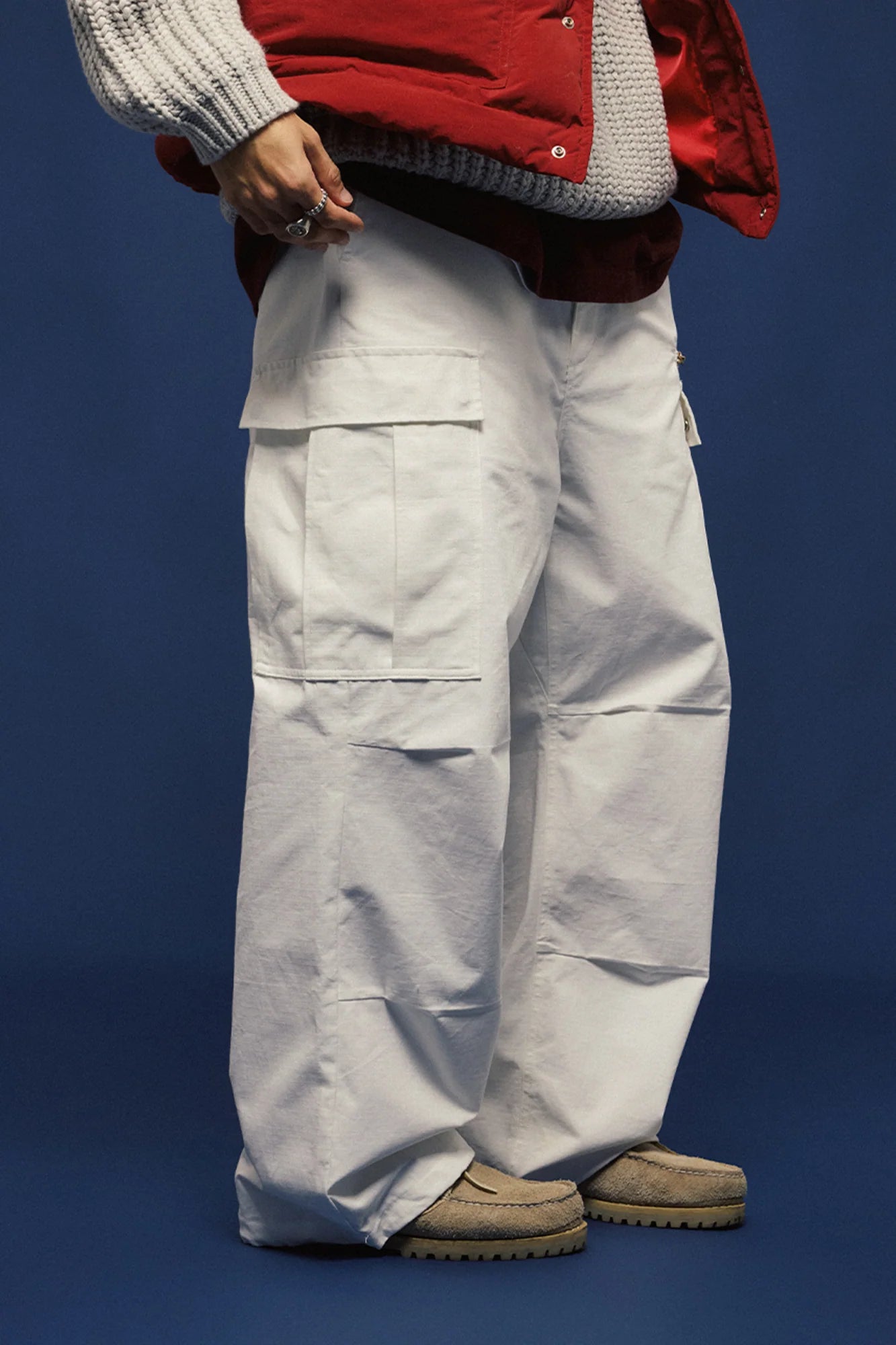 BANANA CLUB Multi-Pockey Pleated-Knee Cargo Pants