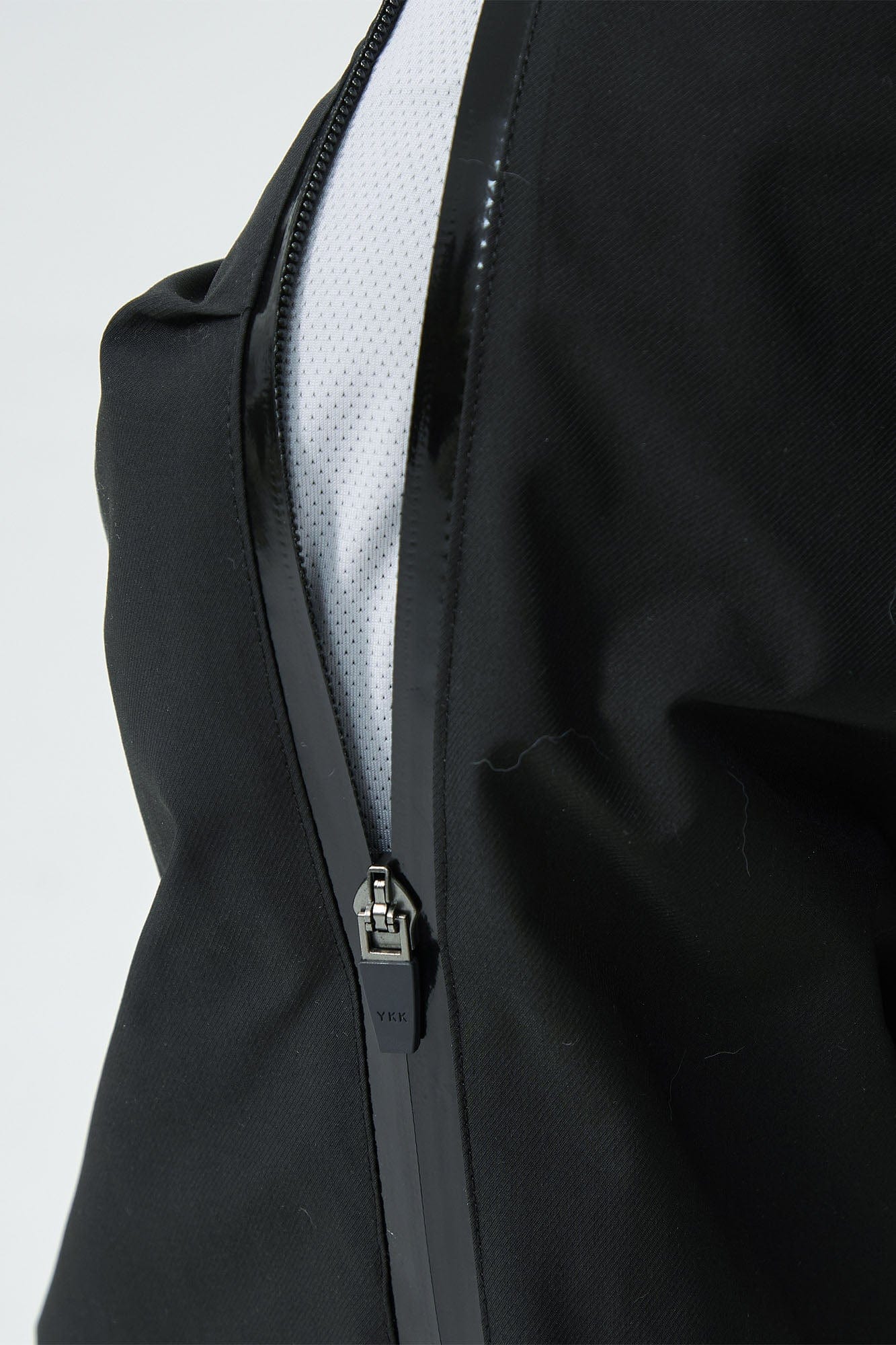 SILENSTORM Arc-Zip Crinkled Water-Repellent Utility Pants