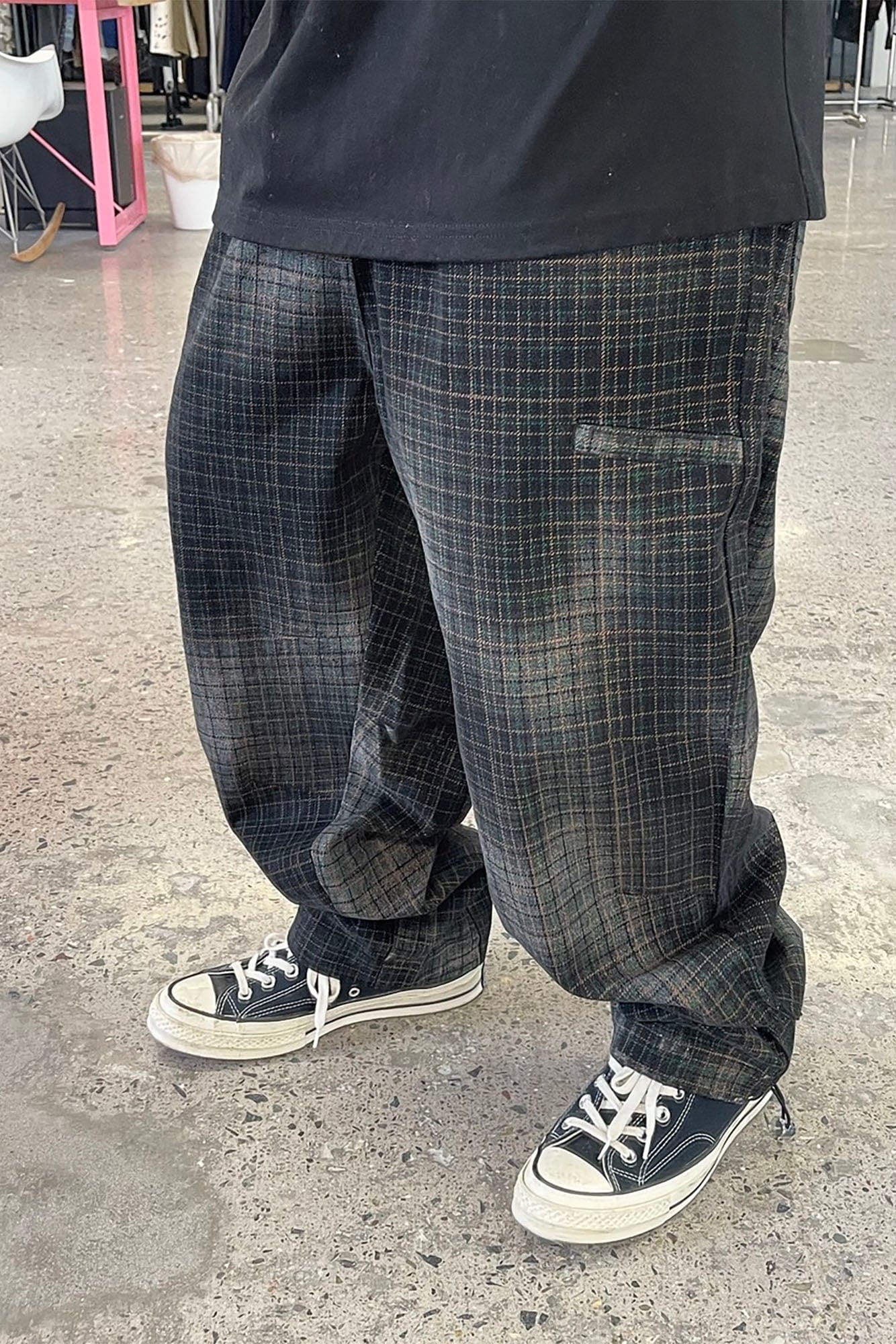ME DA IGUAL Washed Plaid Tapered Drawstring-Hem Pants