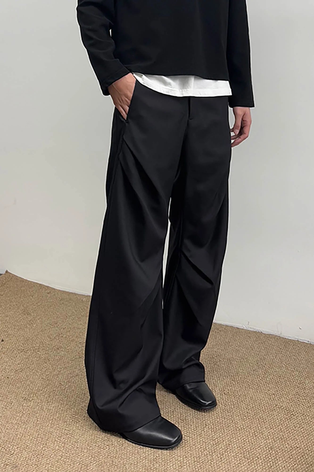 KREATE Sculpted Pleated Straight-Leg Trousers