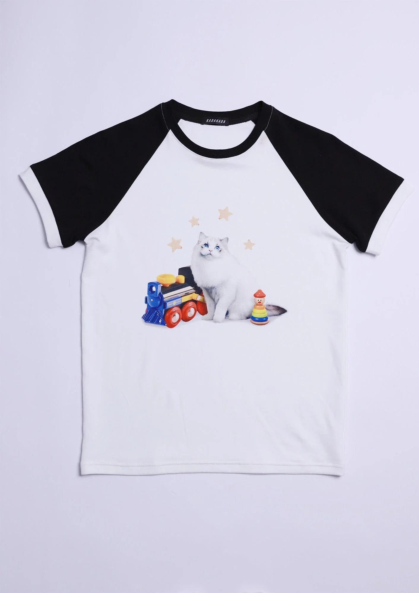 KADAKADA Essential Contrast Raglan Kitty Graphic T-Shirt
