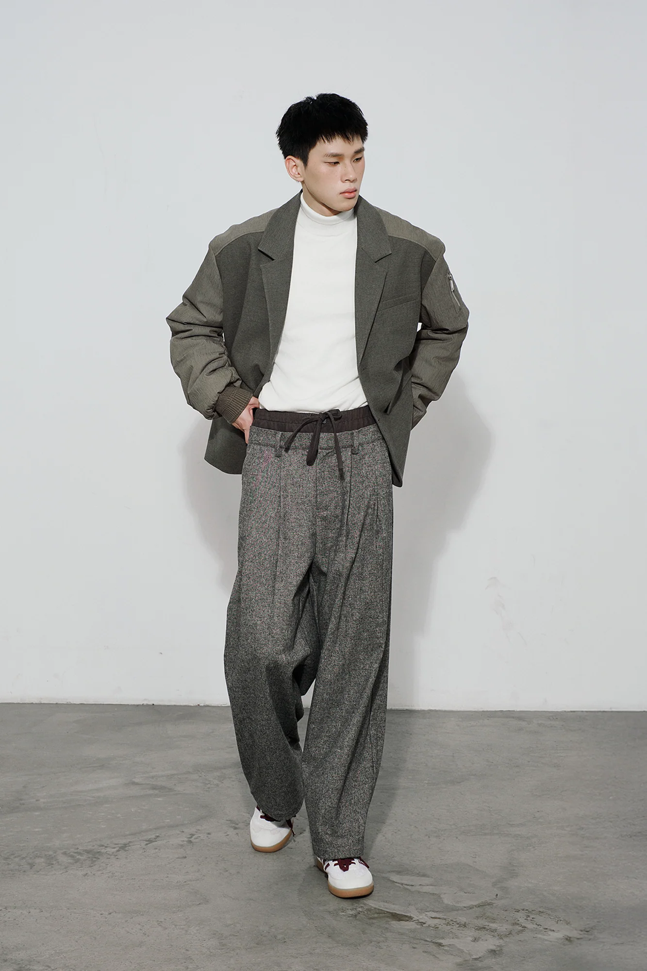SAME FLOW Multi-Pocket Paneled Bomber-Sleeve Suit Jacket