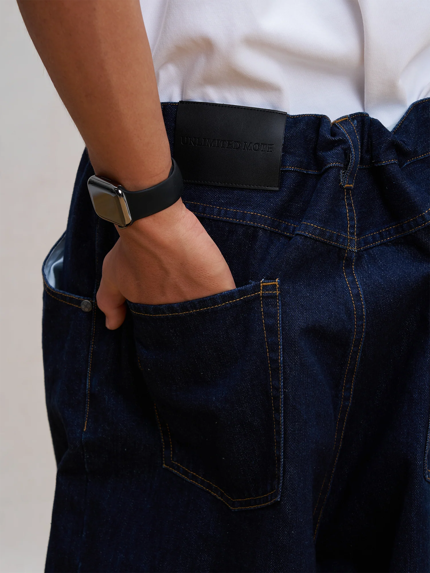 UNLIMITED MOTE Washed Paneled Wide-Leg Jeans