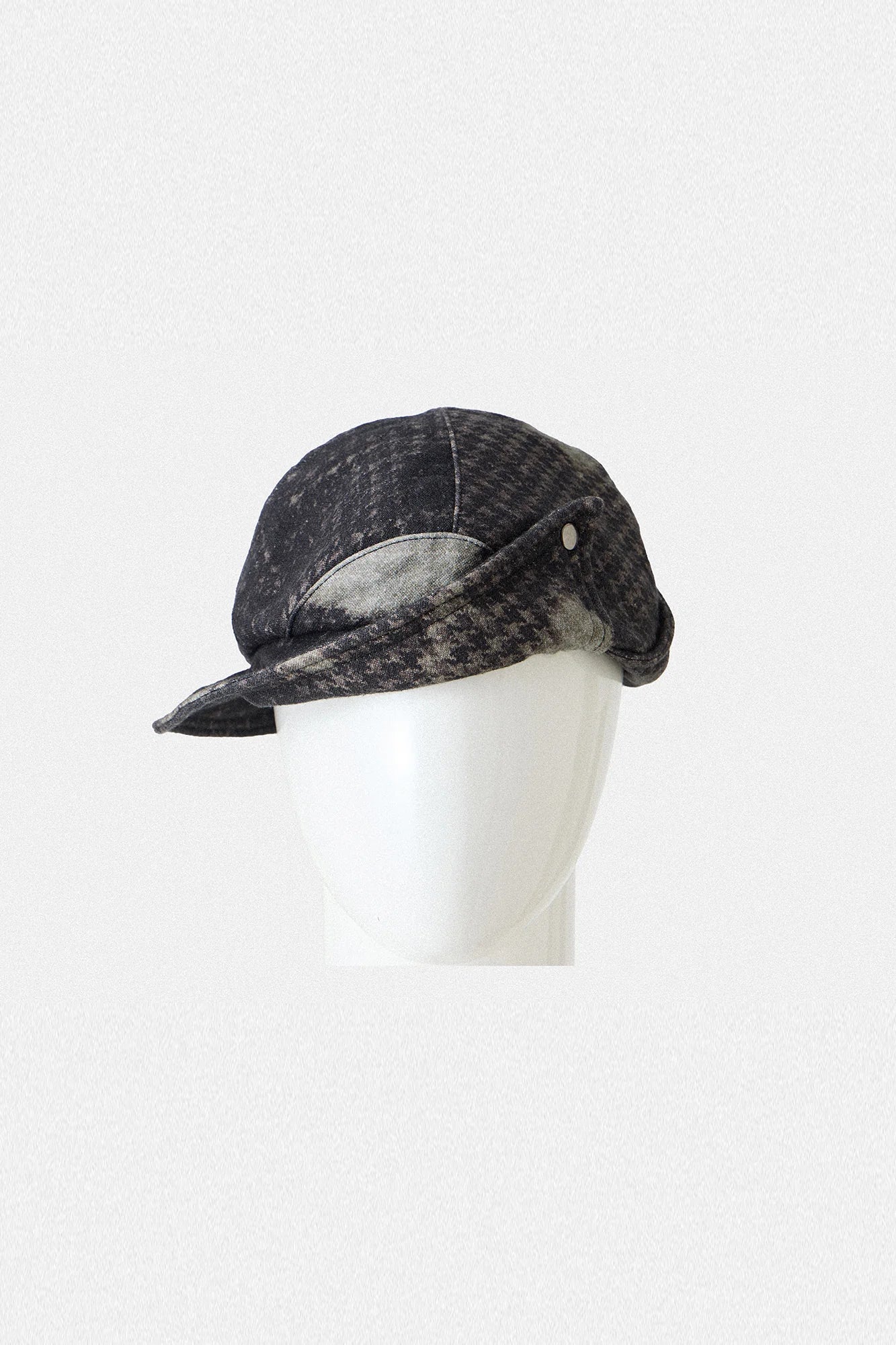 ILNya Nieternite Nifutur Deconstructed Houndstooth Newsboy Cap