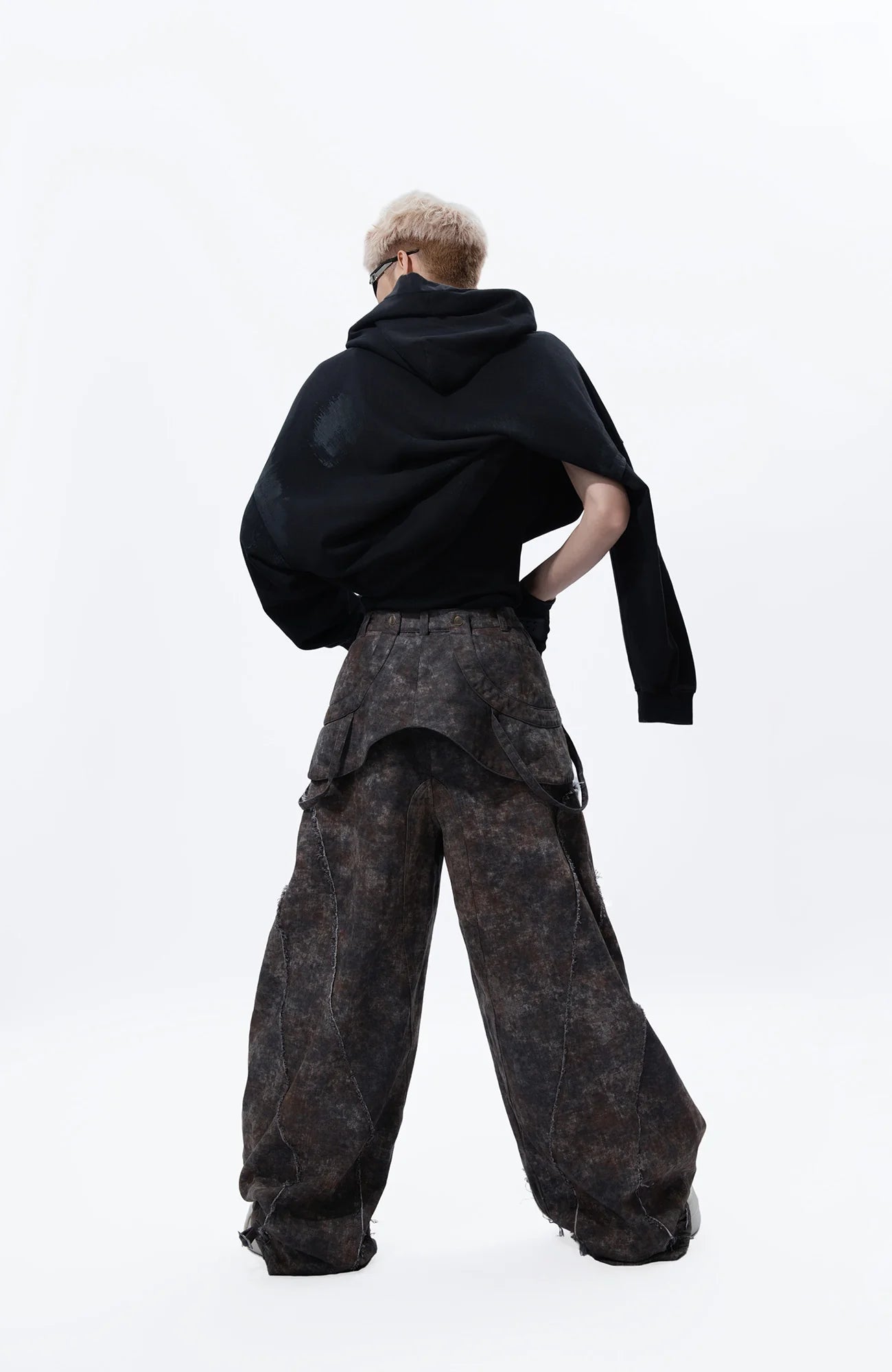 MOGONGSHE Distressed Detachable Drape Curved Panel Jeans