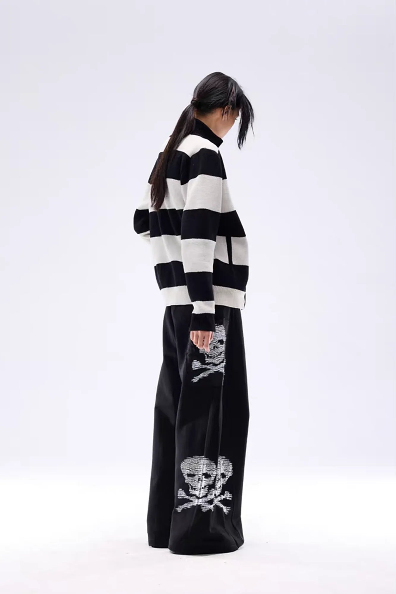 NOTHINGNESS WORLD Skull Graphic Wide-Leg Sweatpants